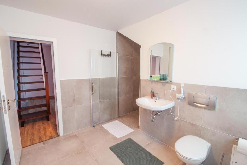 Hotel Dona Bergisch Gladbach Exterior foto